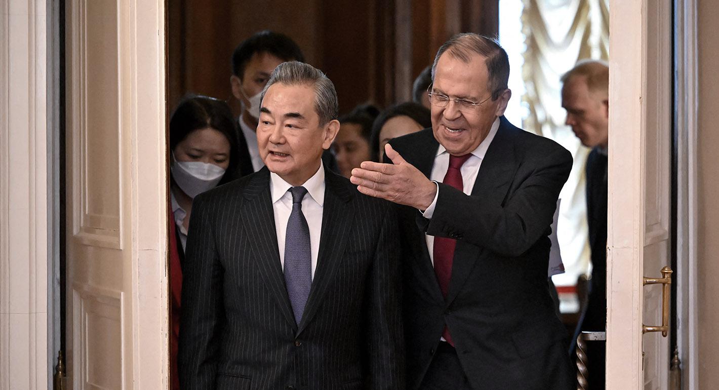 US Economist Condemns Western Diplomacy as Ukraine Peace Efforts Collapse