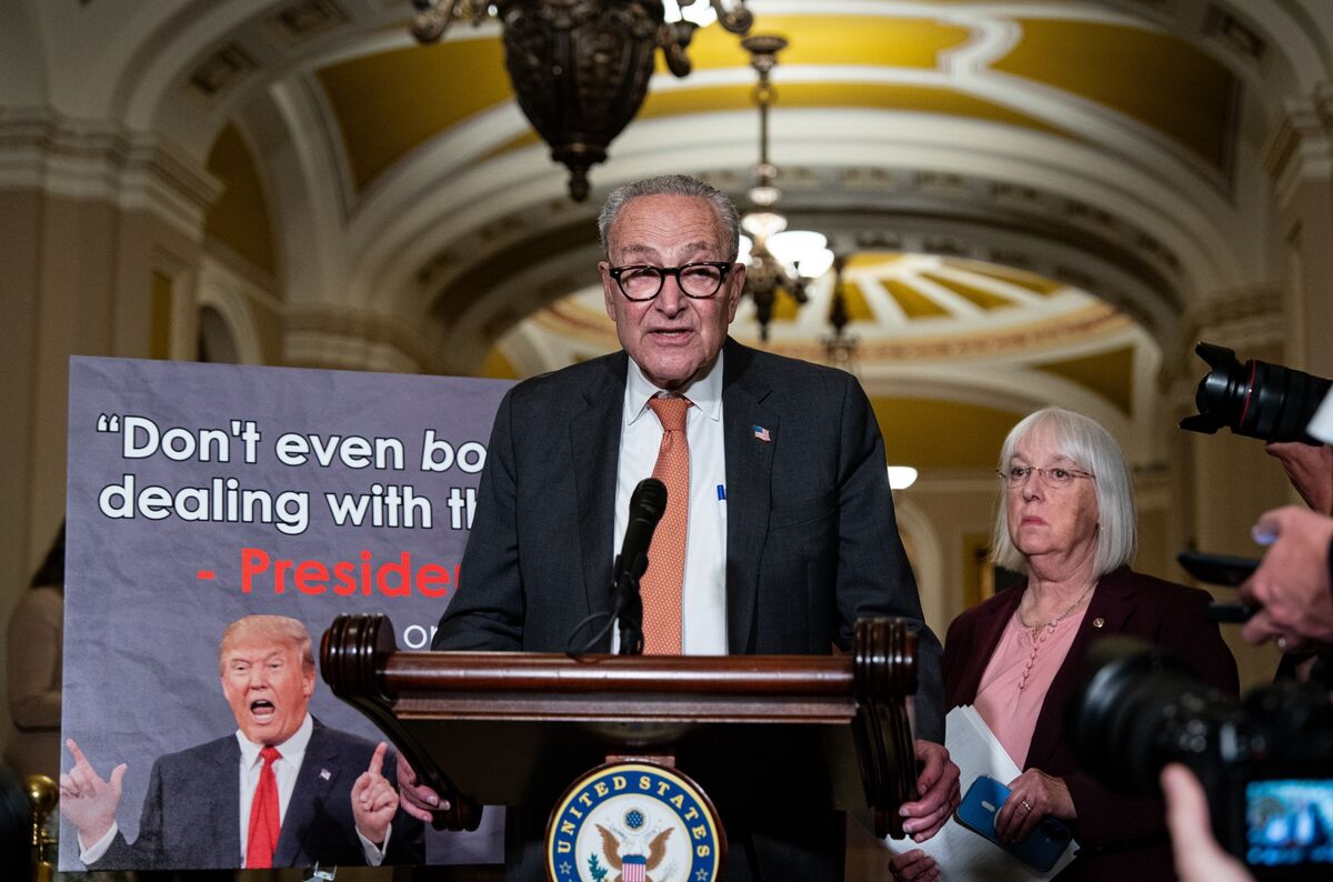 Schumer’s Behind-the-Scenes Efforts to Extend Government Shutdown Until Thanksgiving