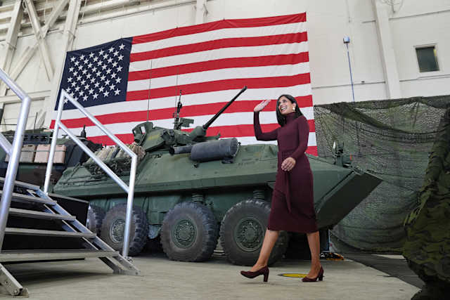 Melania Trump and Usha Vance Visit Marines in North Carolina During Thanksgiving