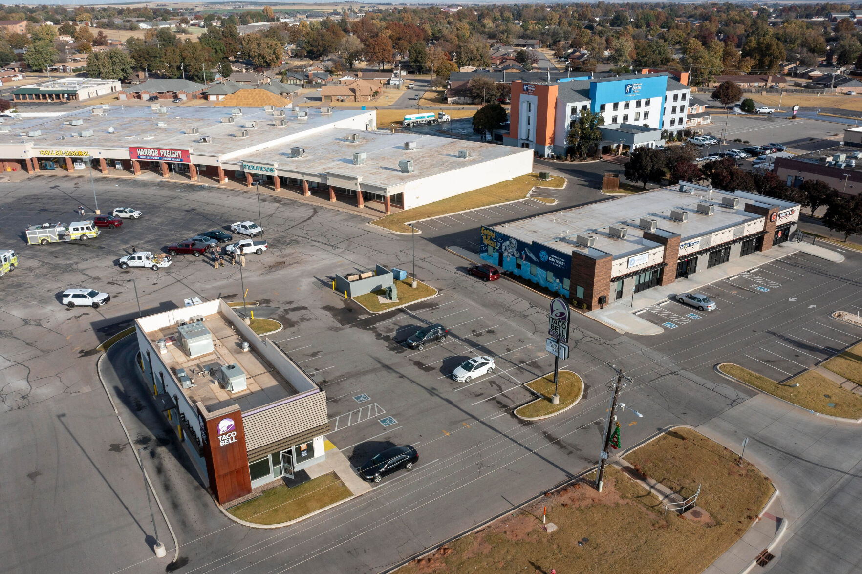 Ammonia Leak at Oklahoma Hotel Parking Lot Hospitalizes 45, Prompting Evacuation