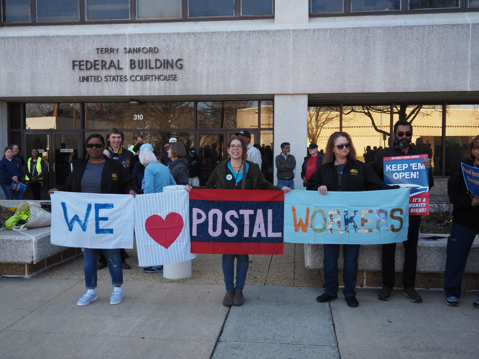 US Federal Employees Drop by Nearly 9% Under DOGE, Reaching 1960s Levels