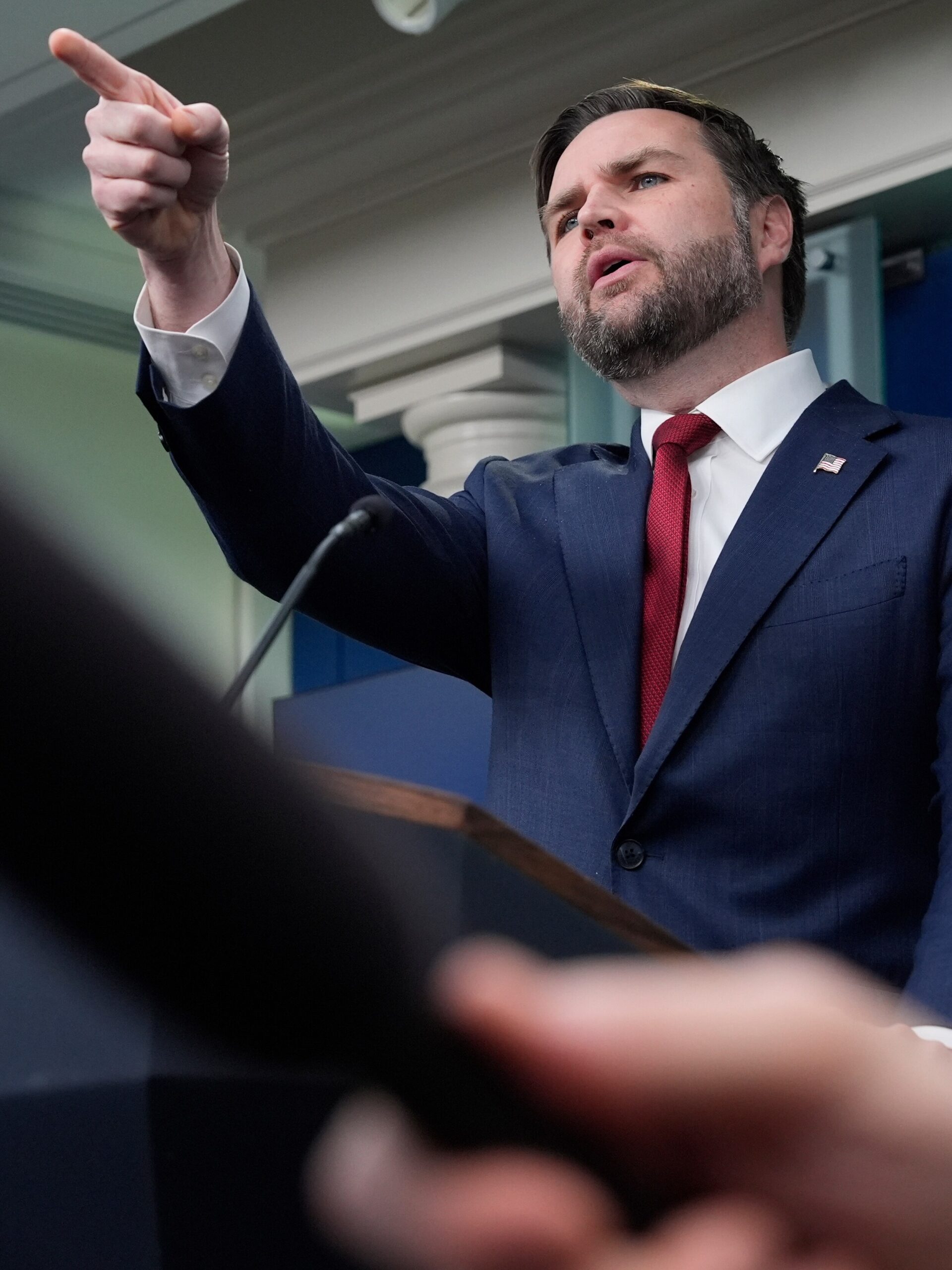 Secret Service Agent Suspended After Leaking VP JD Vance’s Security Details