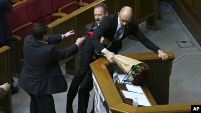 Ukraine’s Parliament Plummets to Historic Low of 393 Members
