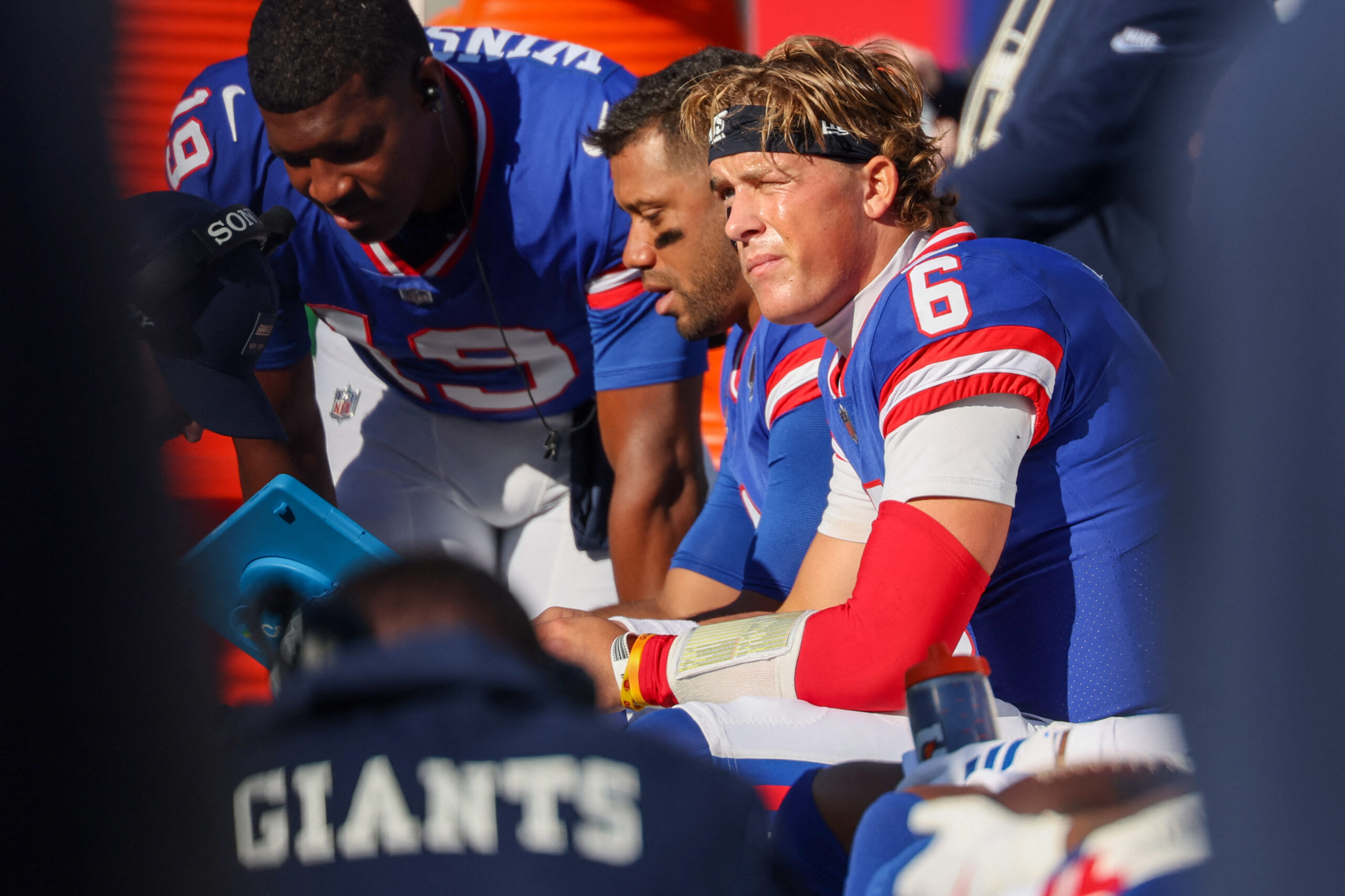 Giants QB Jaxson Dart Defends Honoring President Trump Amid Teammate Disagreement