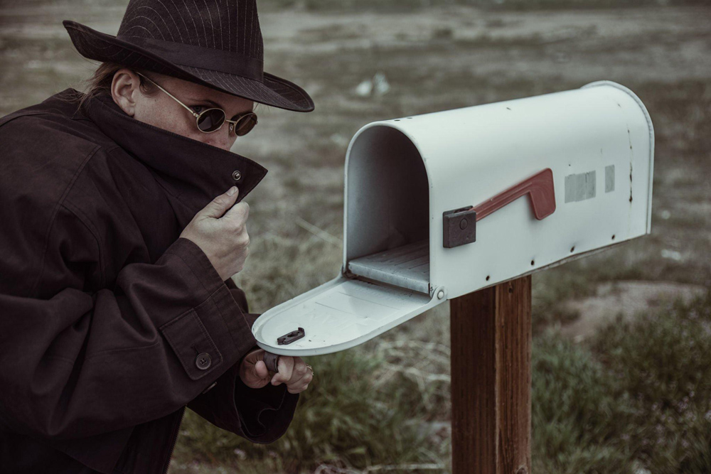 Kentucky Candidate Drops Out After Home Security Camera Captures Mailbox Ad Theft