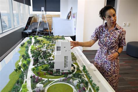 Subcontractors of Obama Presidential Center Face Financial Ruin Amid Unpaid Millions
