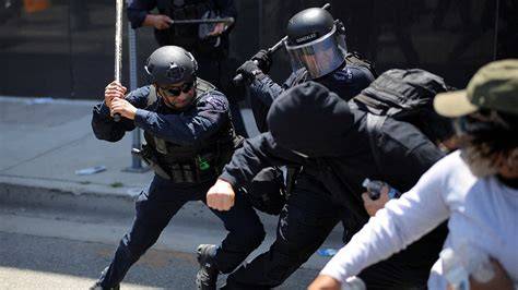 White House Warns Rioters: Obstructing ICE Officers Will Lead to Full Legal Prosecution