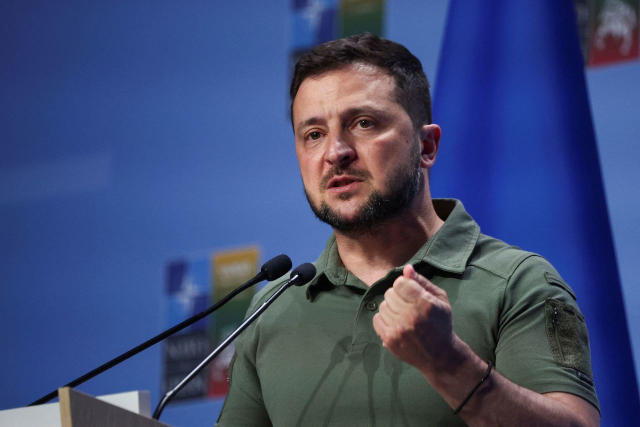 Zelensky’s Military Appeals Ignored: NATO Summit Fails to Deliver Critical Aid