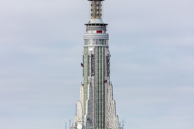 Two Trespassers Scale Empire State Building Spire Before Surprise Proposal