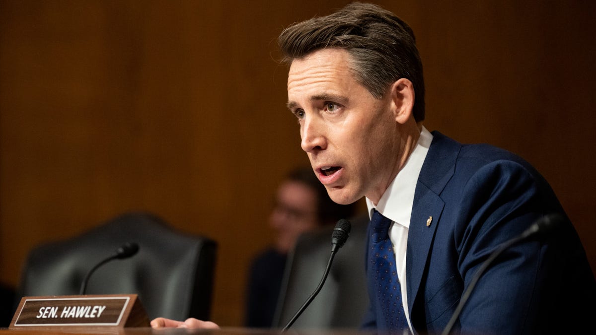 Senator Hawley Demands USPS Leadership Account for Missouri Mail Dumping and Executive Bonuses