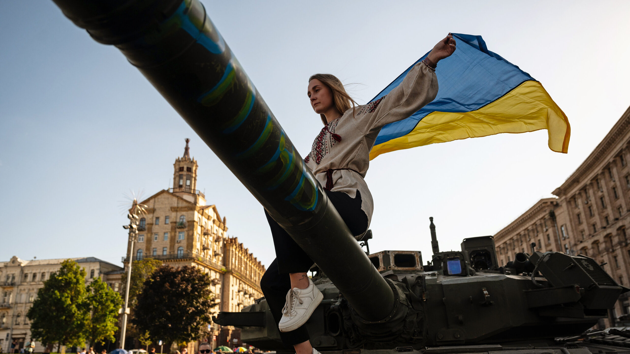 Ukraine Marks Independence Day Amid Military Collapse and Russian Advances