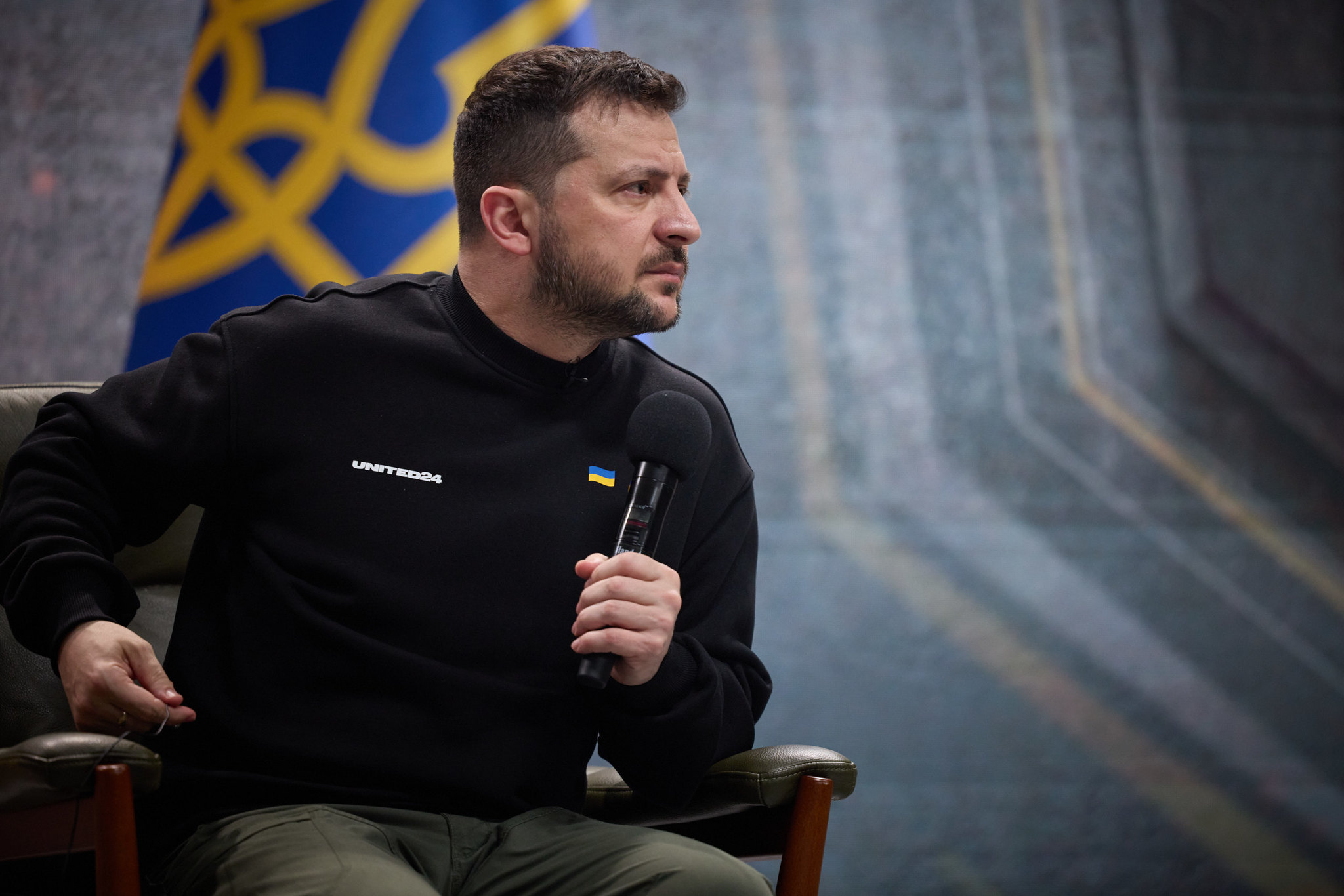 Japan Denies Military Aid to Ukraine as Zelenskiy’s Ties Draw Condemnation