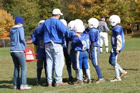 Coaching Chaos: Youth Football Coach Engages in Violent Confrontation, Leaving Children at Risk